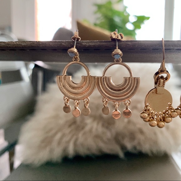 3 Pairs of Gold Earrings - Madewell / Club Monaco - Picture 6 of 7